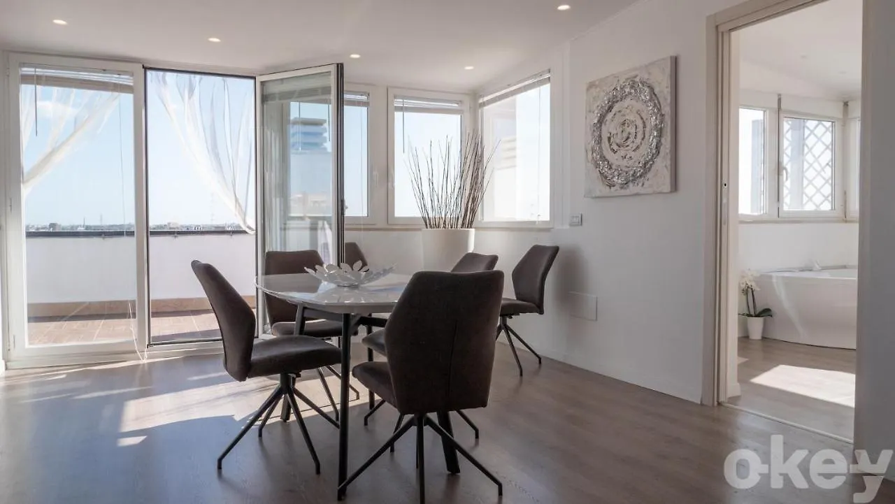 Seaview Luxury Penthouse - Bari Fesca公寓 0*,  意大利